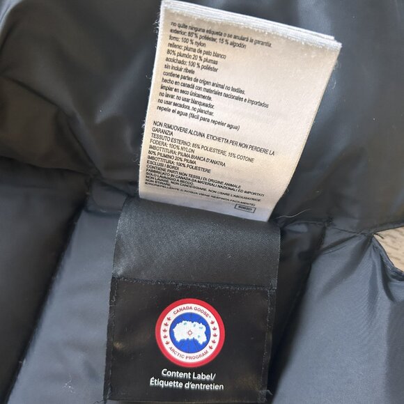 Canada Goose Freestyle Downfill Vest - Black. Size Small - Picture 4 of 4